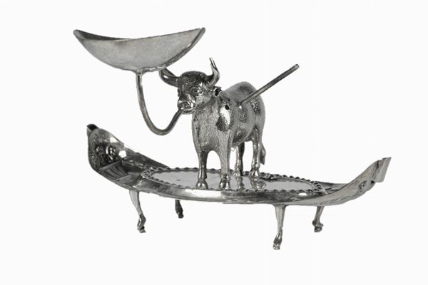 Silver toothpick holder with &quot;Bull&quot; figurine  (Late 19th century)  - Auction Fine Art Legacy of Prestigious Noble Roman Villino and Private Collections - Gelardini Aste Casa d'Aste Roma