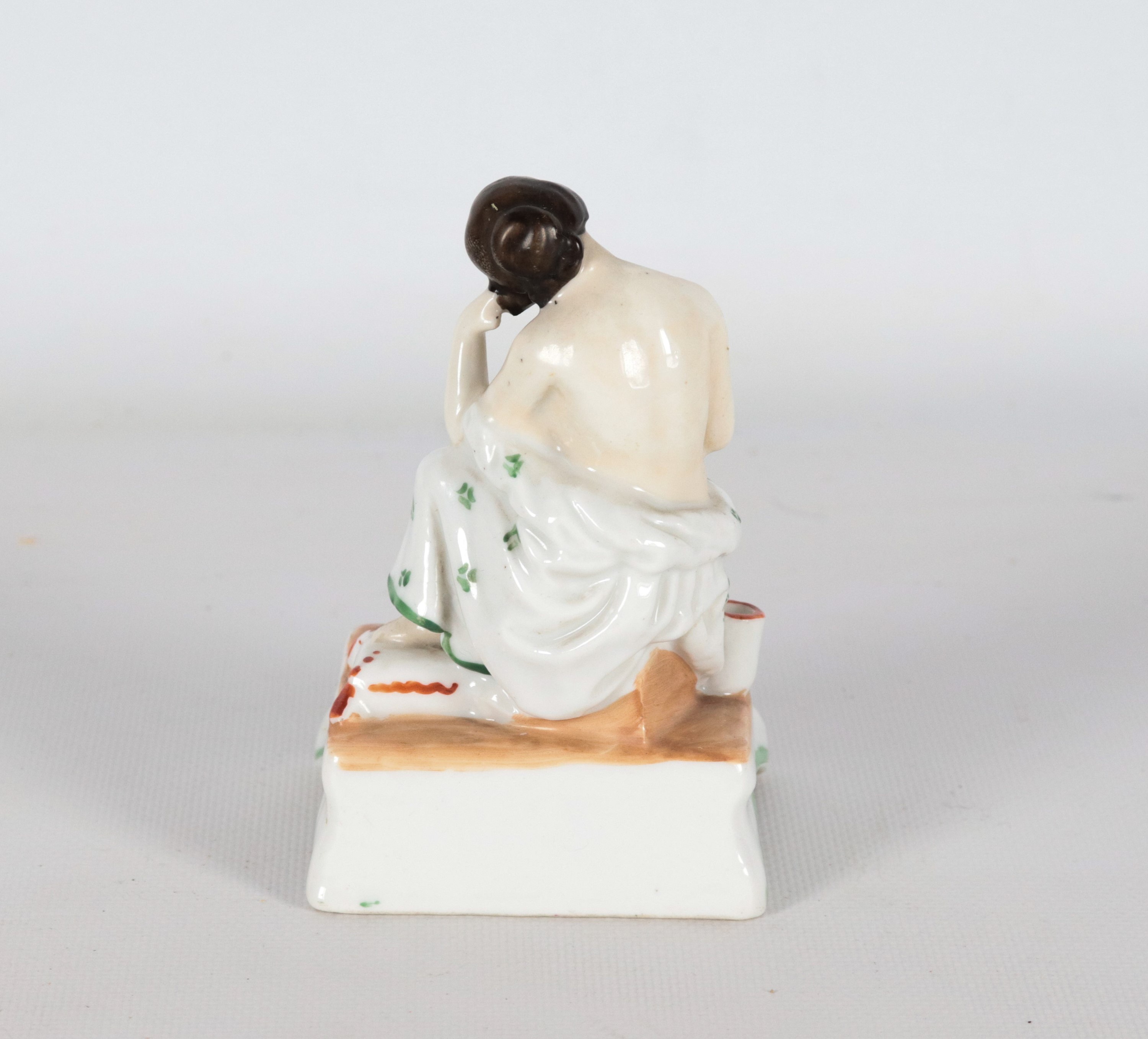 Antico calamaio in porcellana Vecchia Parigi con statuina di "Nudo di donna". Secolo XIX