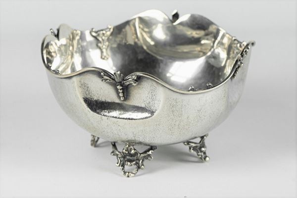 Bonbon holder in silver