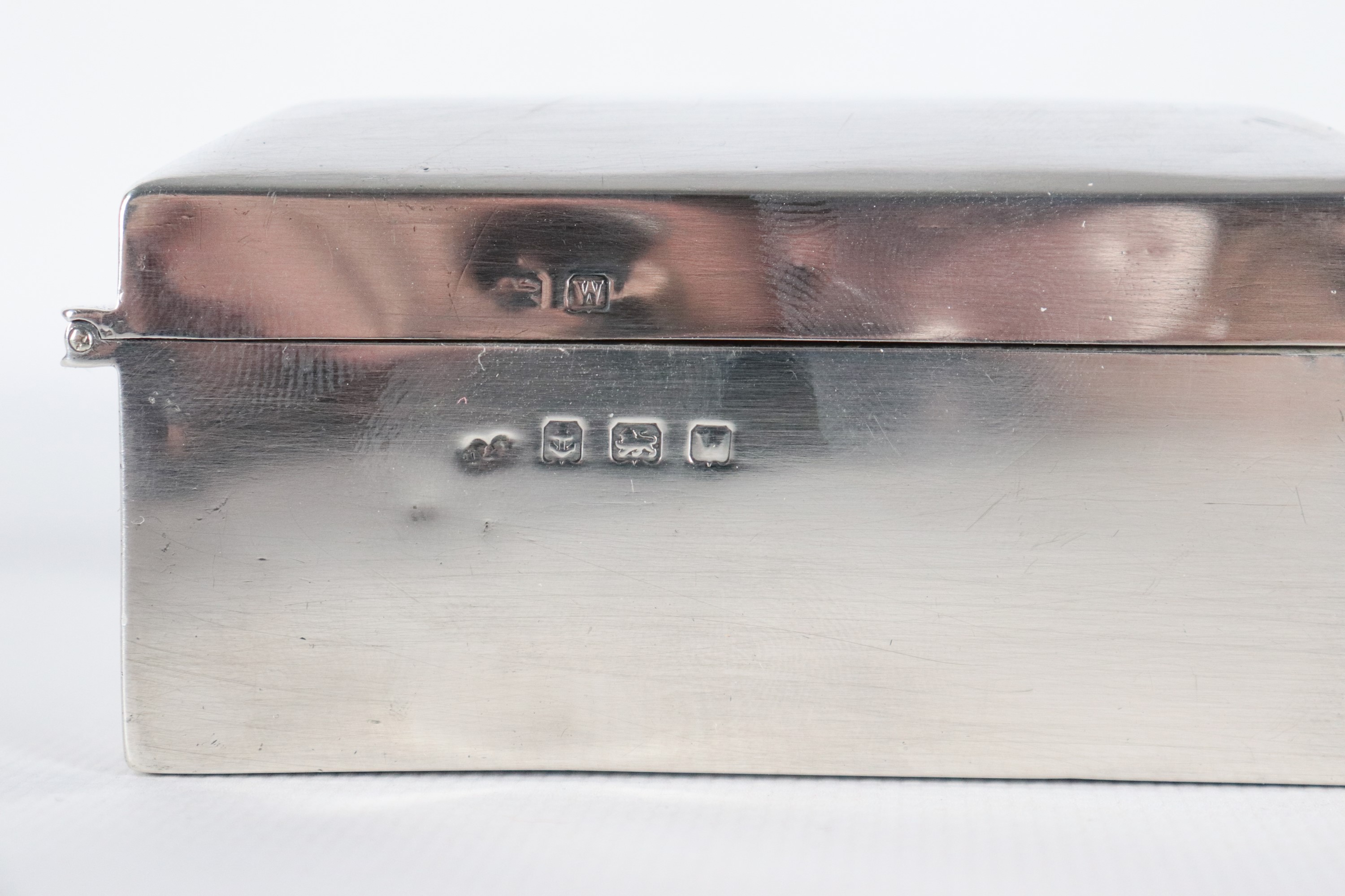 Antica scatola portasigarette inglese Giorgio V in argento e legno. Bolli Birmingham 1921