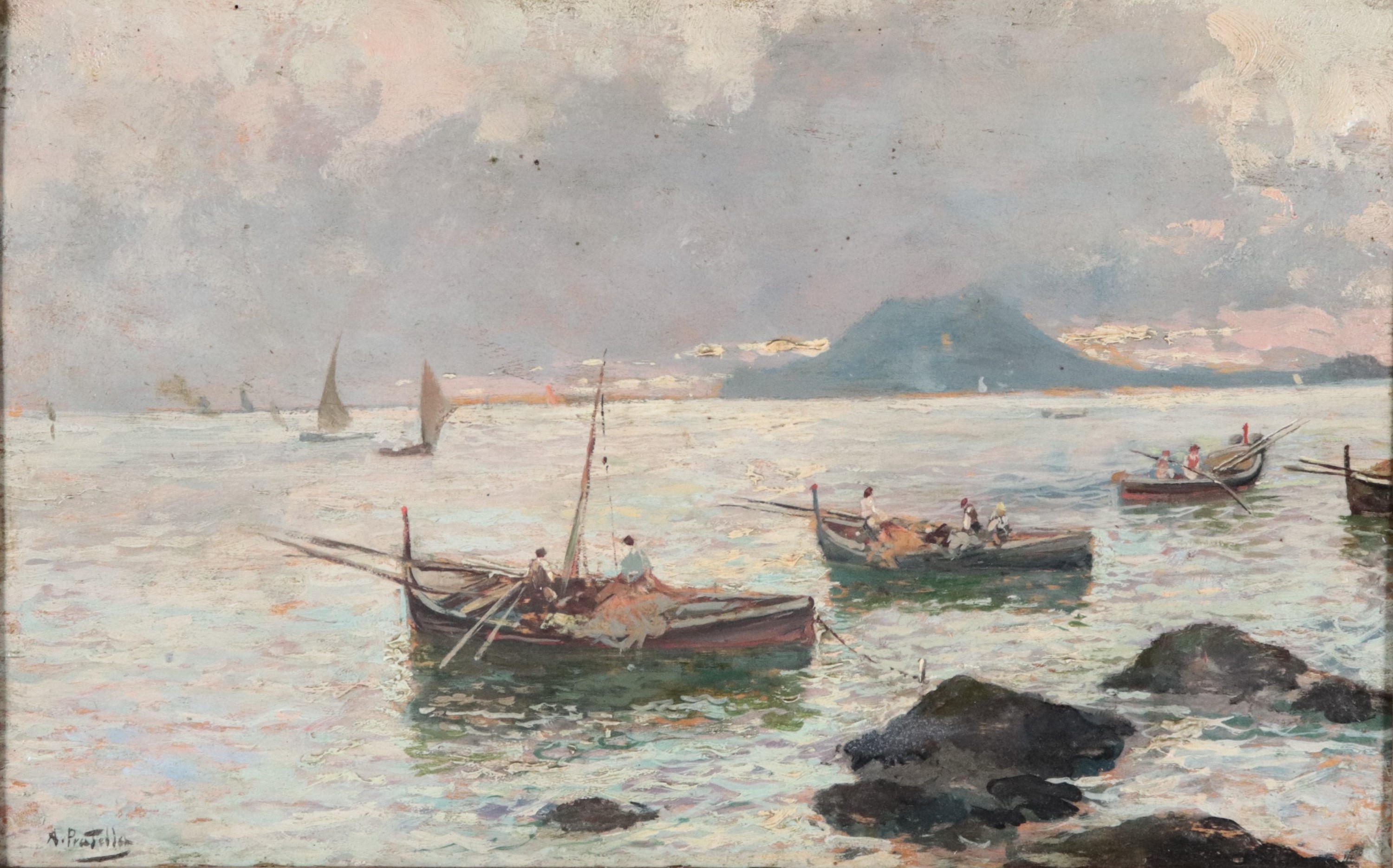 Reca la firma di. "Veduta del Golfo di Napoli con barche e pescatori", piccolo dipinto ad olio su...
