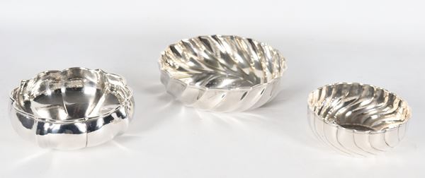 Lot of three silver bowls, gr. 535