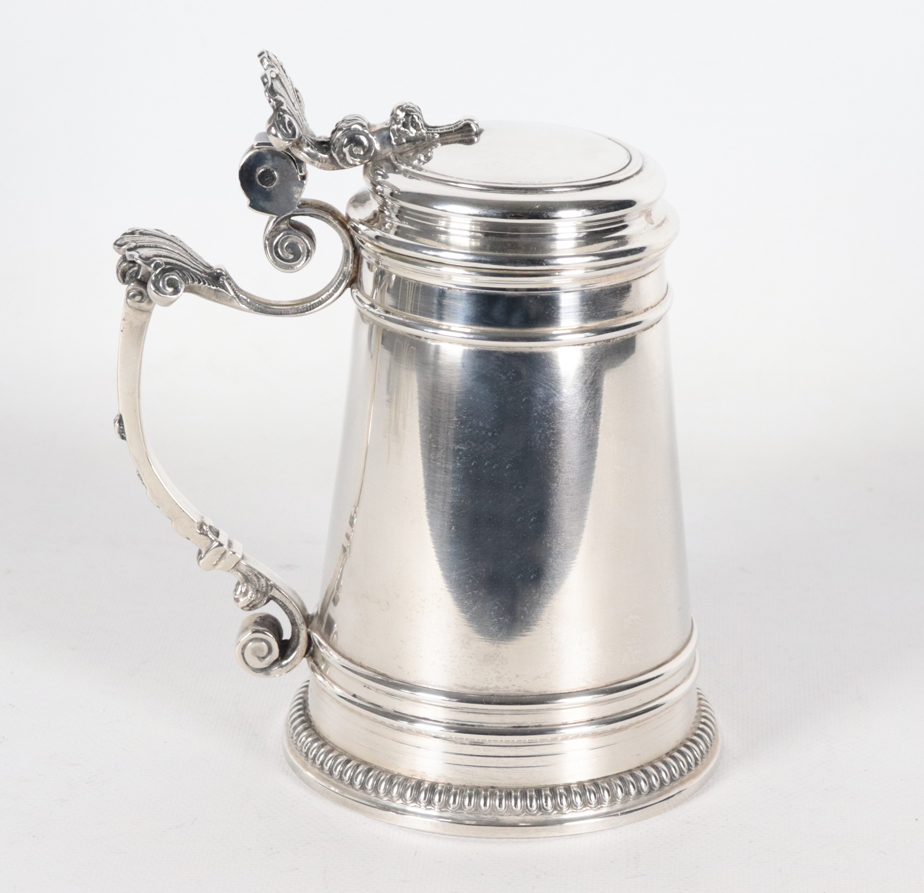 Boccale in argento, gr. 780