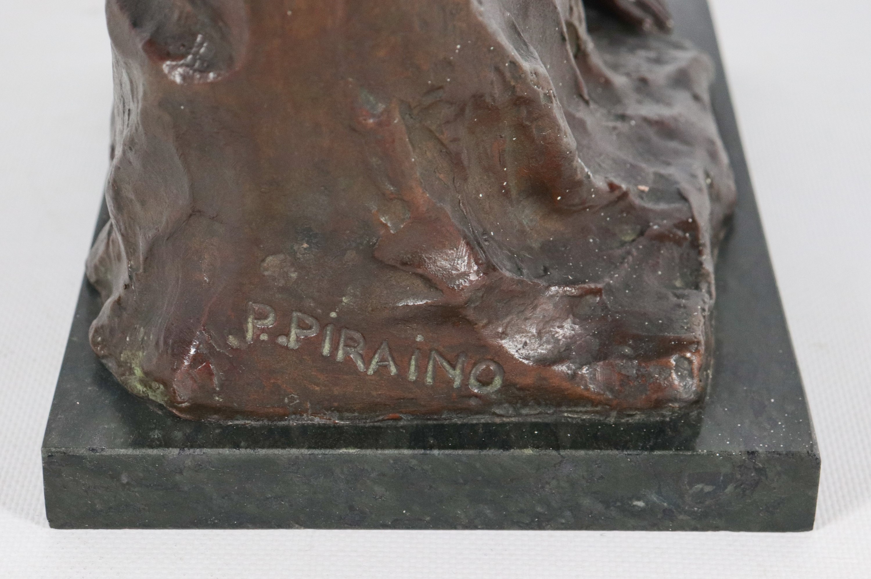 Firmata. "Nudo di donna con arco", scultura in bronzo