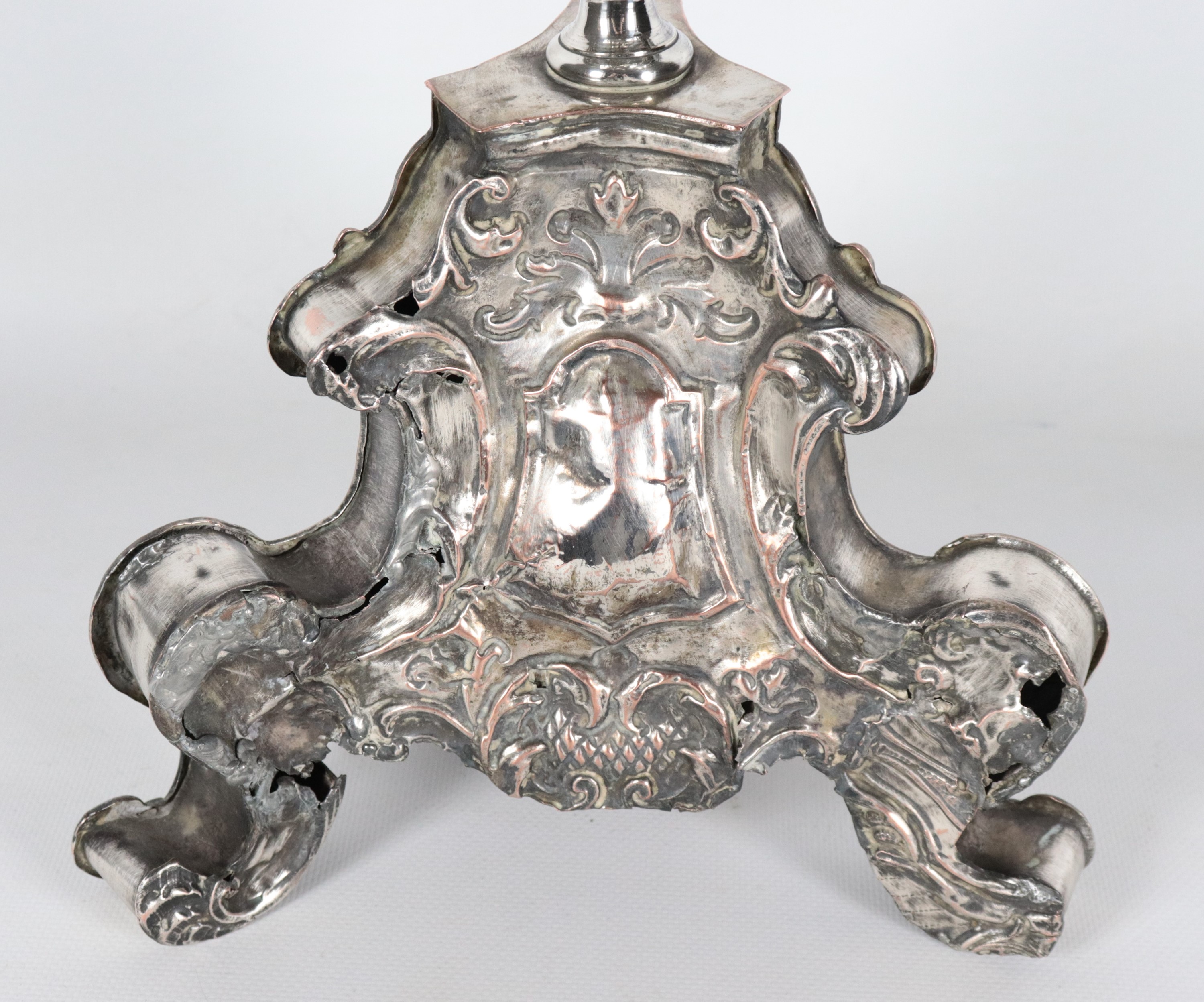 Torciere da tavolo Luigi XV in rame argentato