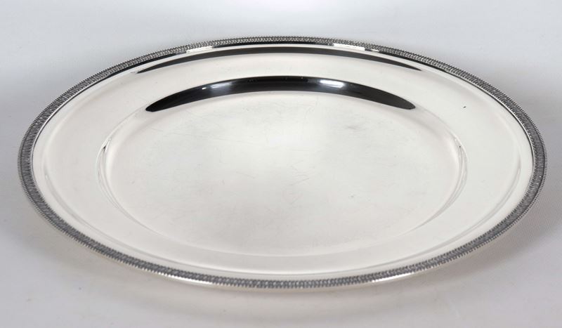 Grande piatto tondo da portata in argento, gr. 1140