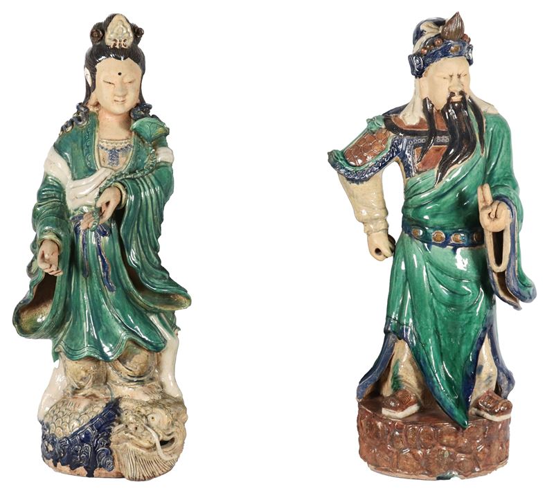 "Dignitari", coppia di antiche sculture cinesi in gres smaltato e policromo