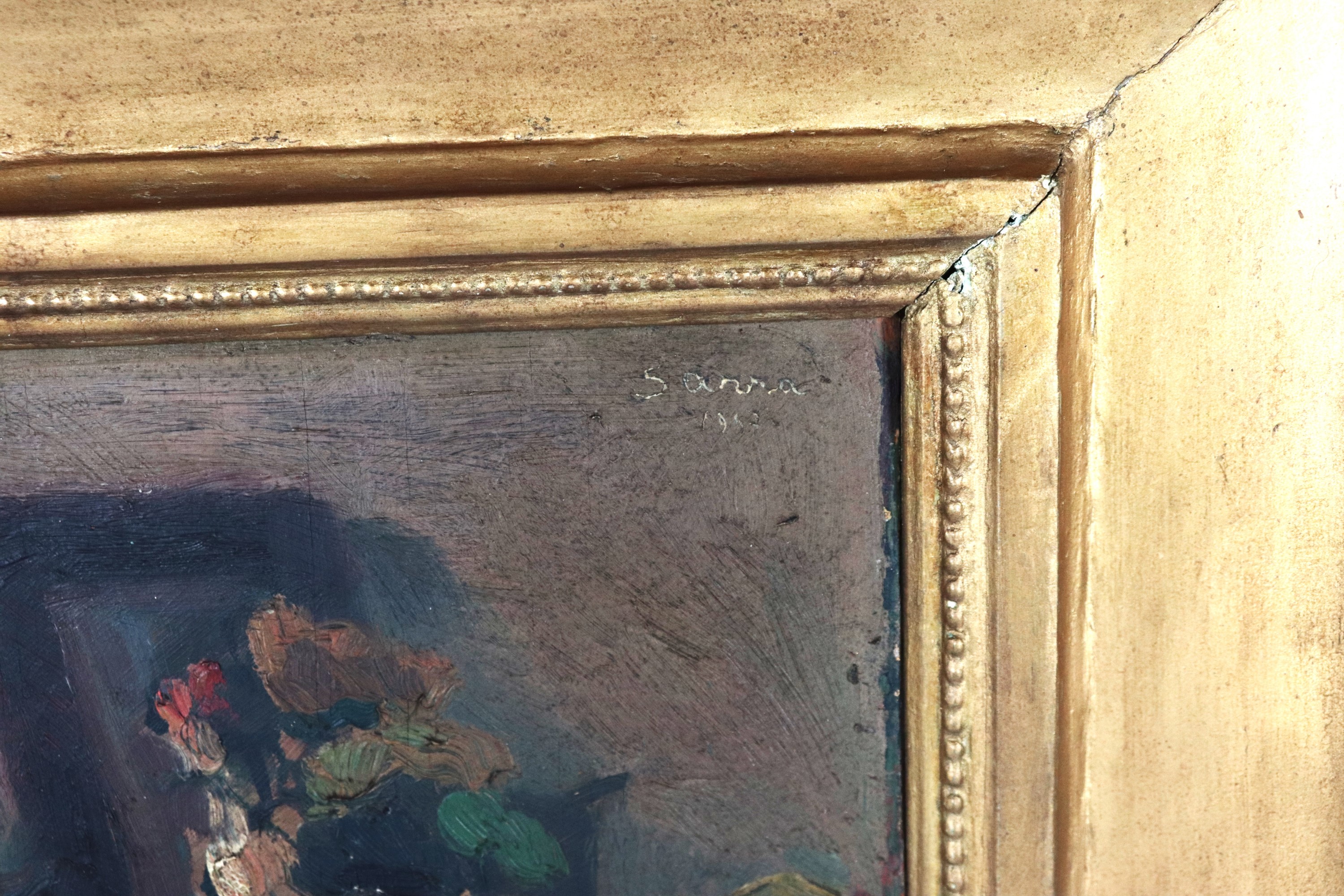 Firmato. "Natura morta con drappo rosso e vaso con fiori"