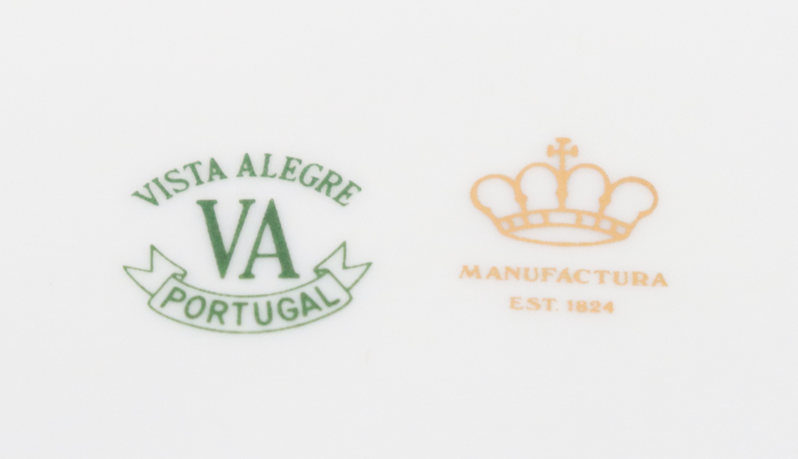 Vaso ad anfora con coperchio in porcellana portoghese