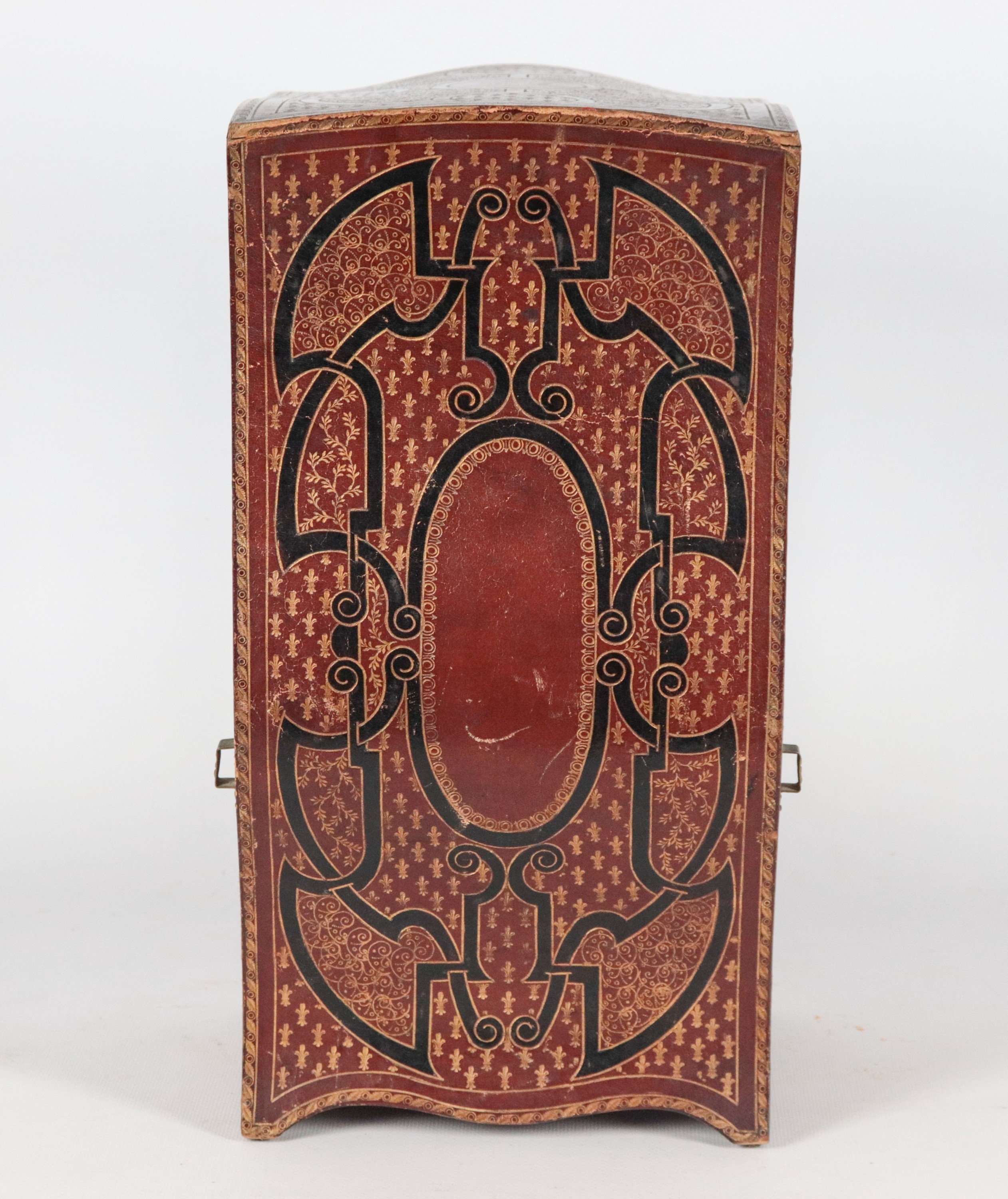 Antico modello di portantina il legno rivestito in cuoio decorato e impresso