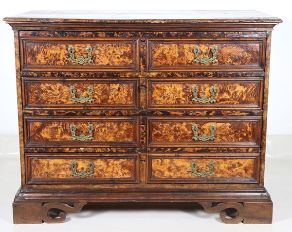 Antique Louis XV Lombard chest of drawers in walnut