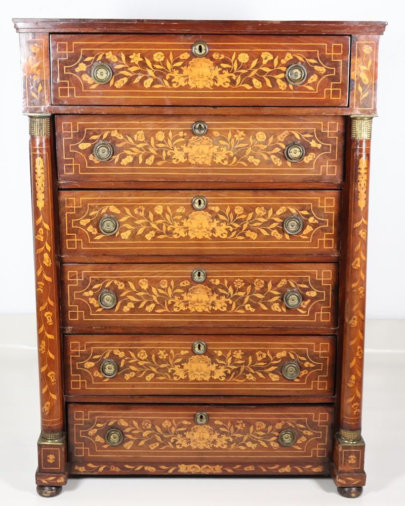 Antico secretaire olandese in noce interamente intarsiato a volute floreali