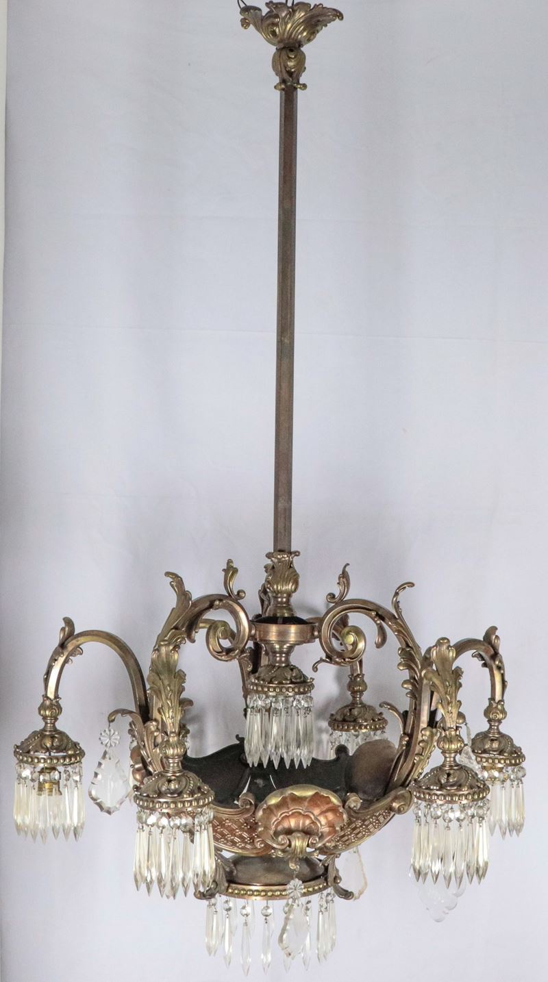 Lampadario Liberty in bronzo brunito e dorato con prismi in cristallo, 7 luci