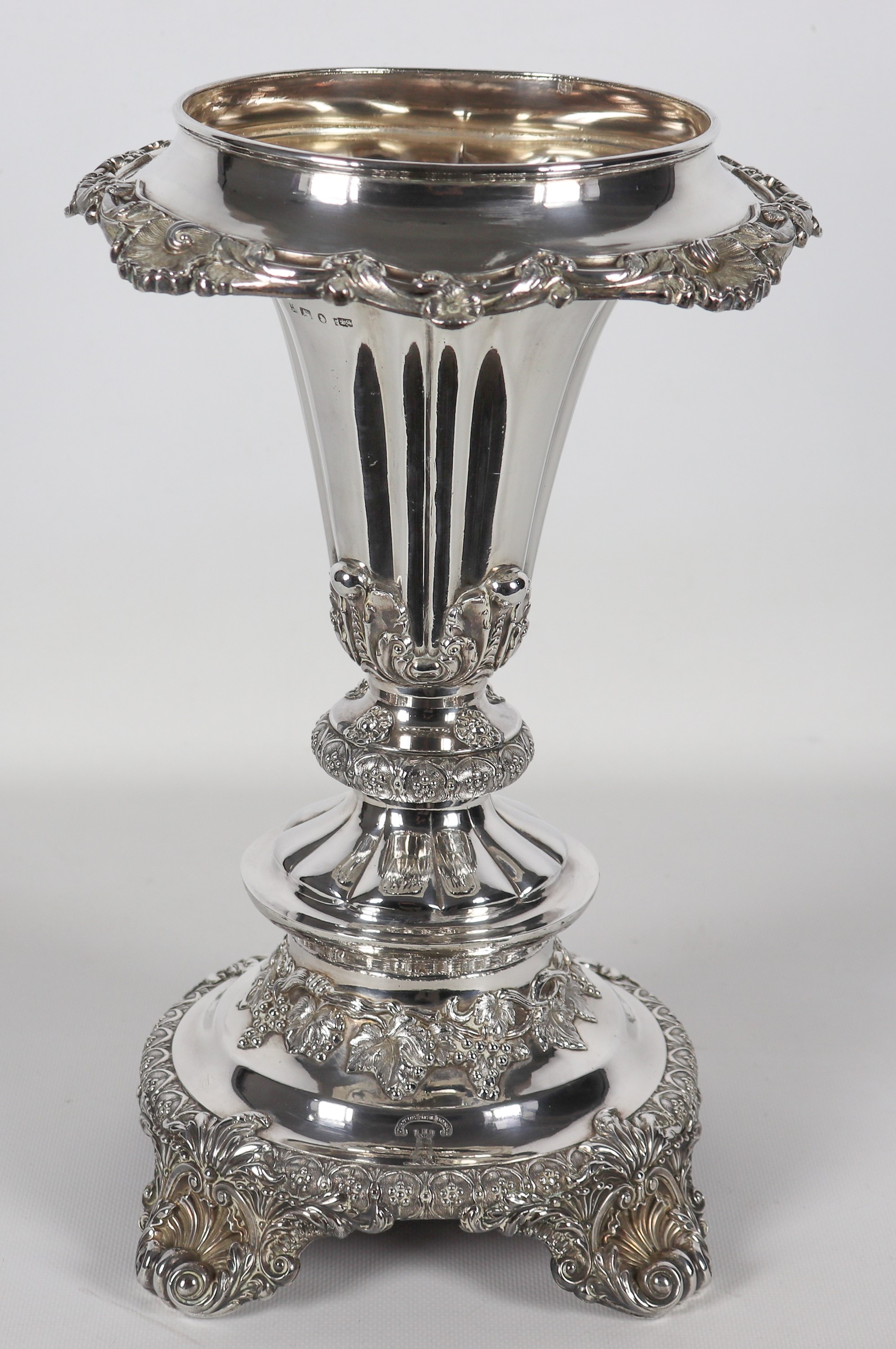 Antico centrotavola Giorgio III in argento, gr. 1858