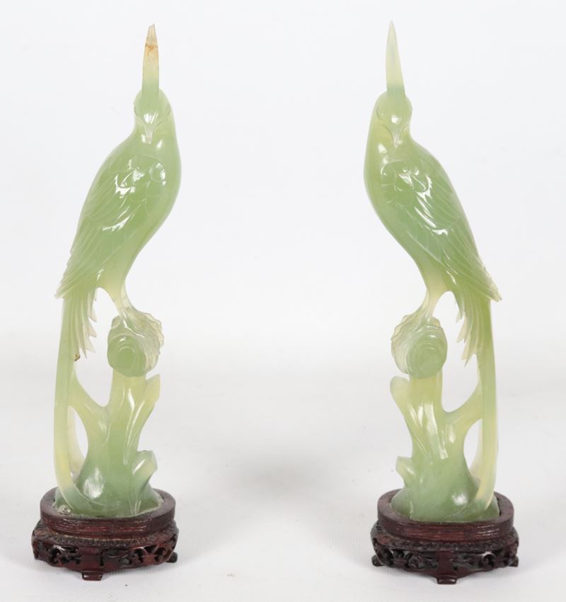 "Uccelli esotici", coppia di statuine cinesi in giada verde
