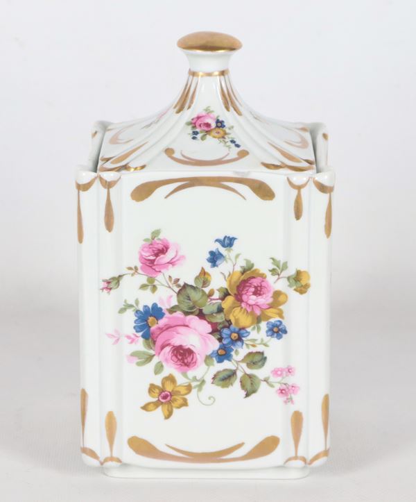 White porcelain box with polychrome floral decorations, highlights in pure gold