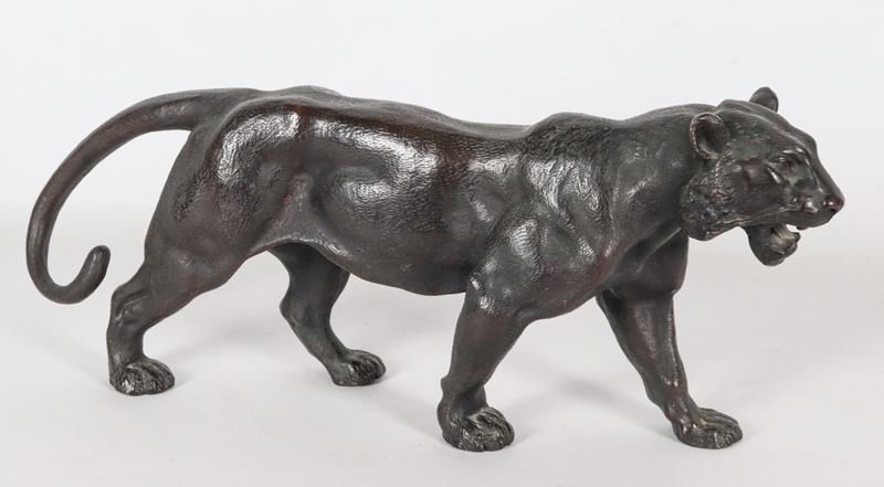 "Leonessa", antica scultura in bronzo