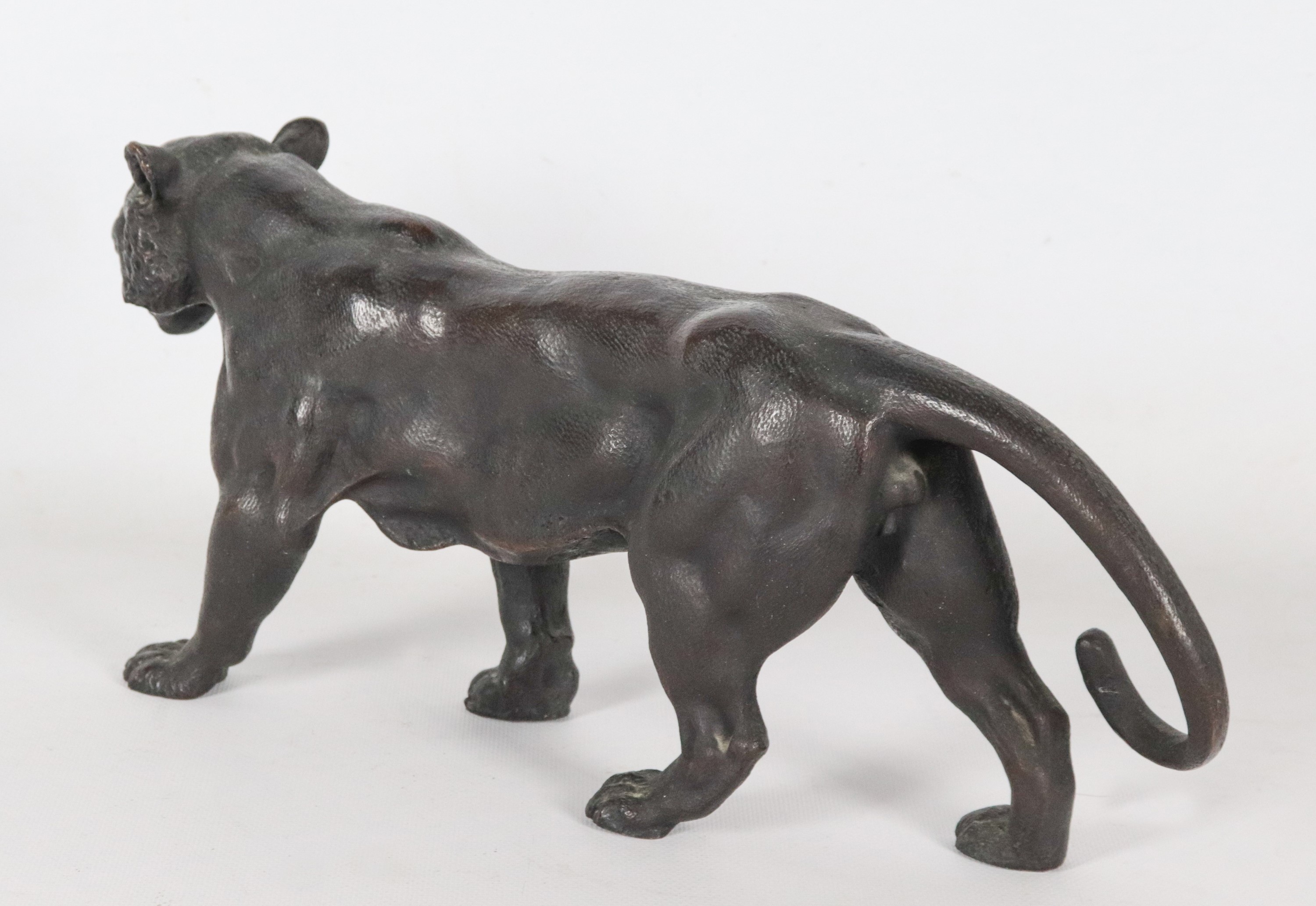 "Leonessa", antica scultura in bronzo