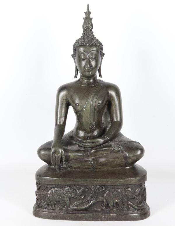 &quot;Buddha Sukhothai&quot;, ancient bronze sculpture