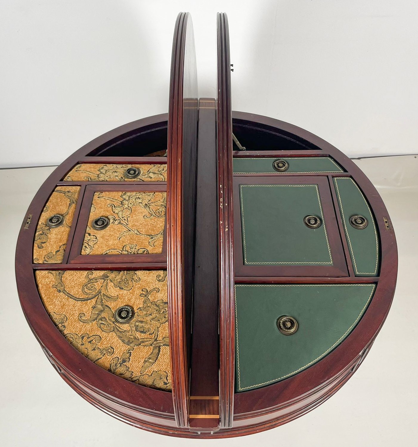 Tavolo da biblioteca toscano di linea Carlo X in mogano