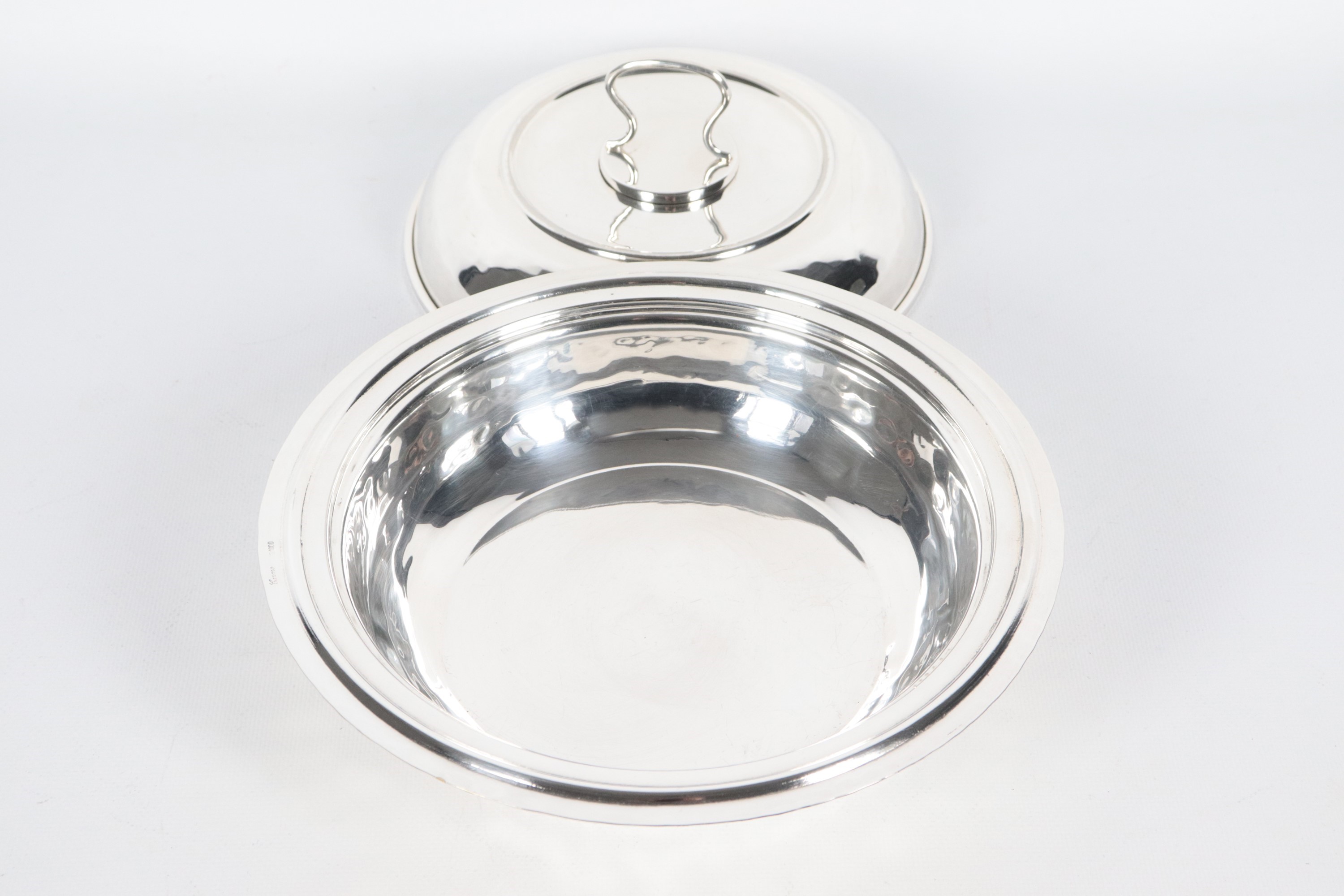 Legumiera tonda in metallo argentato, marcata Garmo