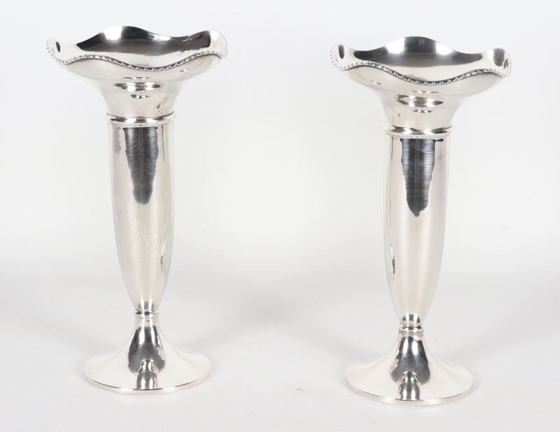 Coppia di piccoli vasi in argento Epoca Giorgio V, gr.370