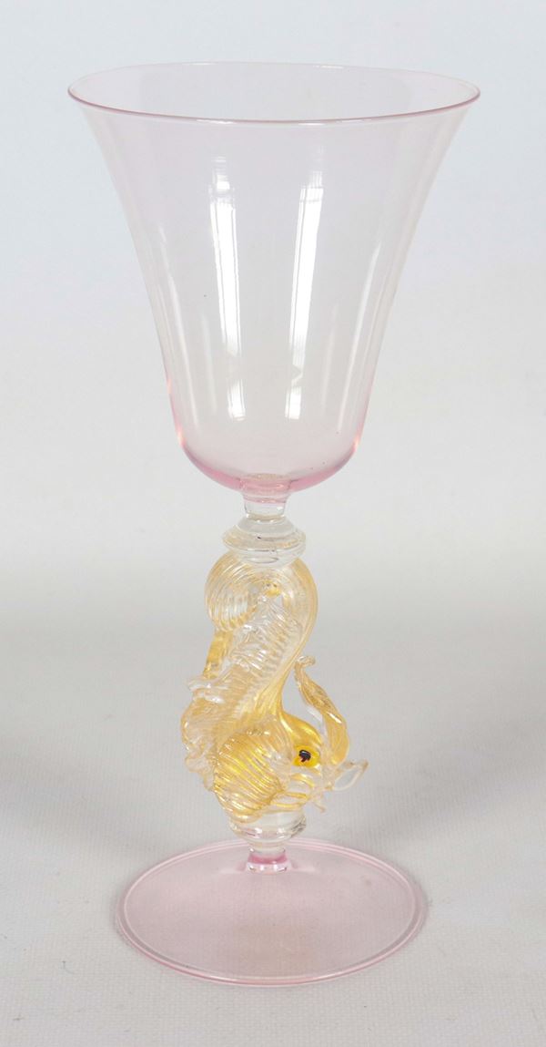 Antico bicchiere a calice in vetro soffiato di Murano rosa e oro