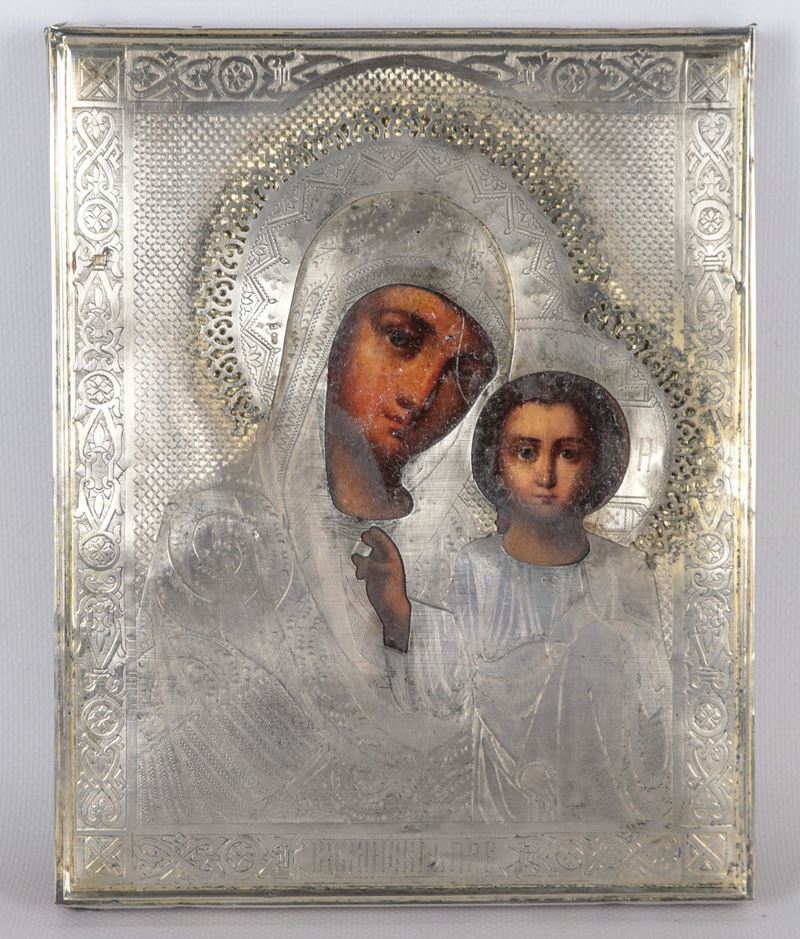 "Madonna di Dio di Kazan", piccola icona dipinta su tavola, con riza in argento cesellato e sbalz...