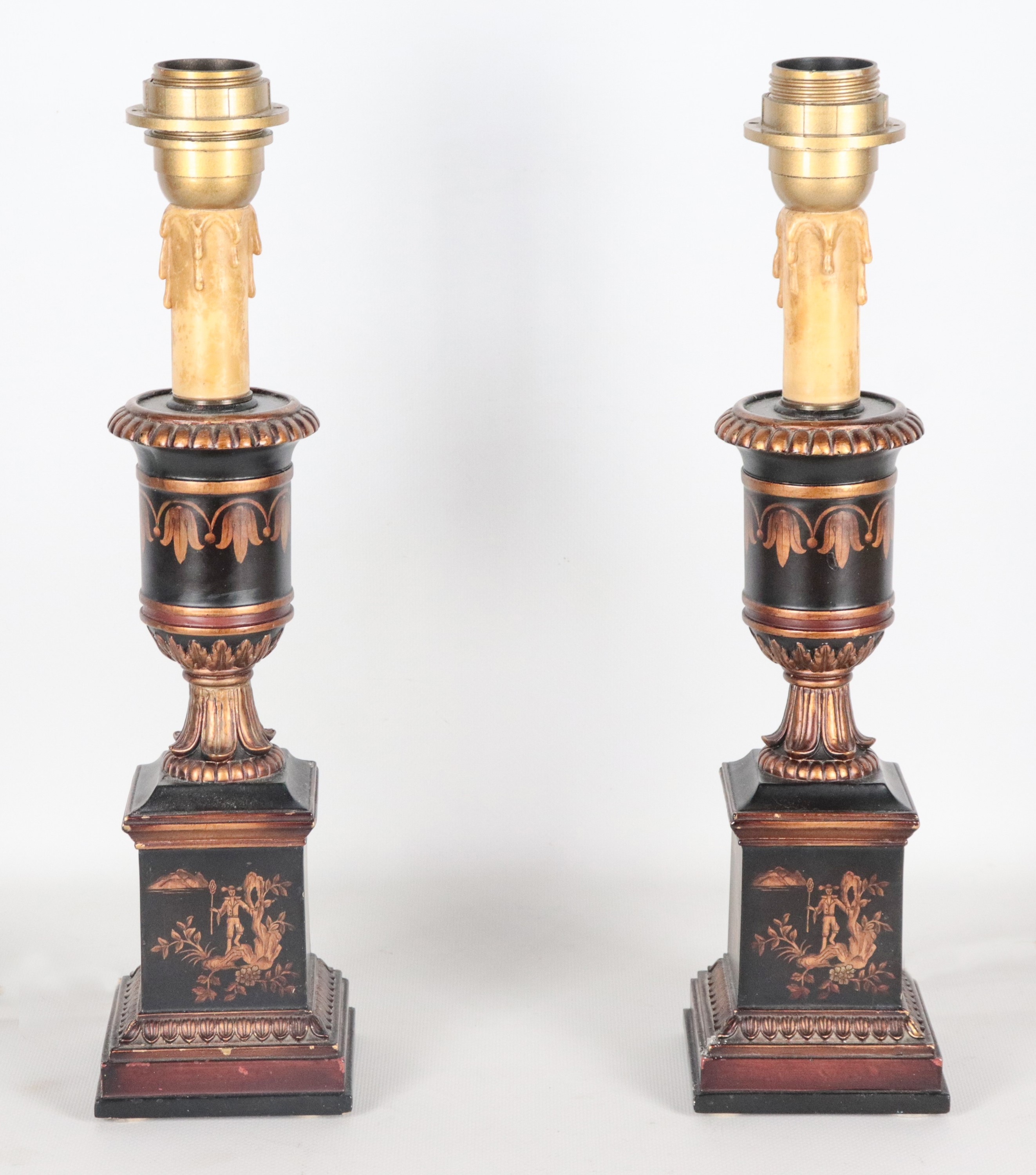 Coppia di lampade francesi a forma di anfore in legno laccato nero