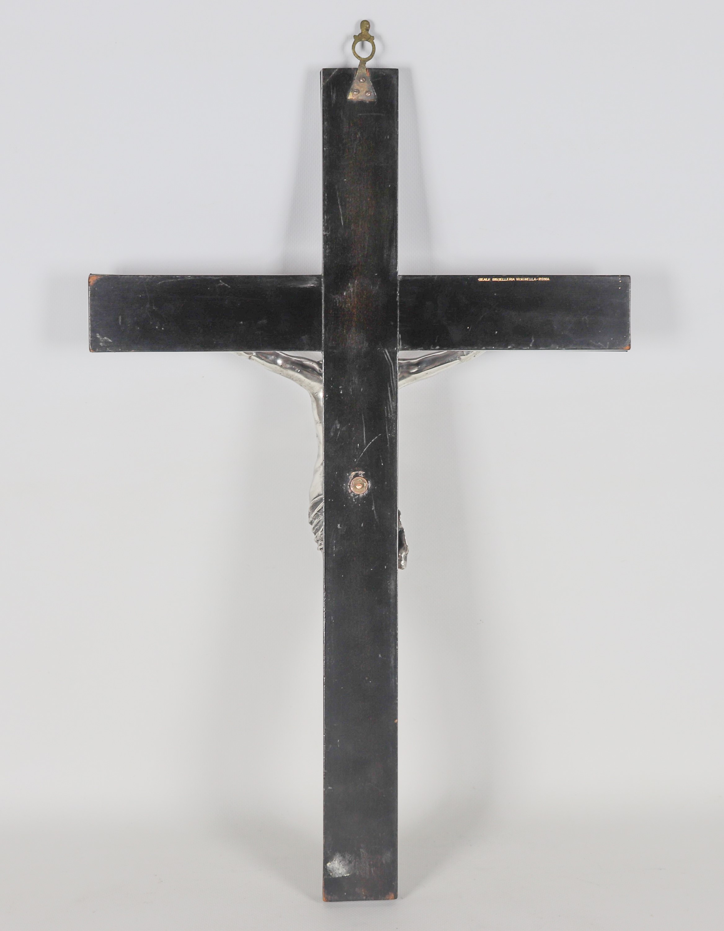Antico crocifisso in bronzo argentato con croce decorata