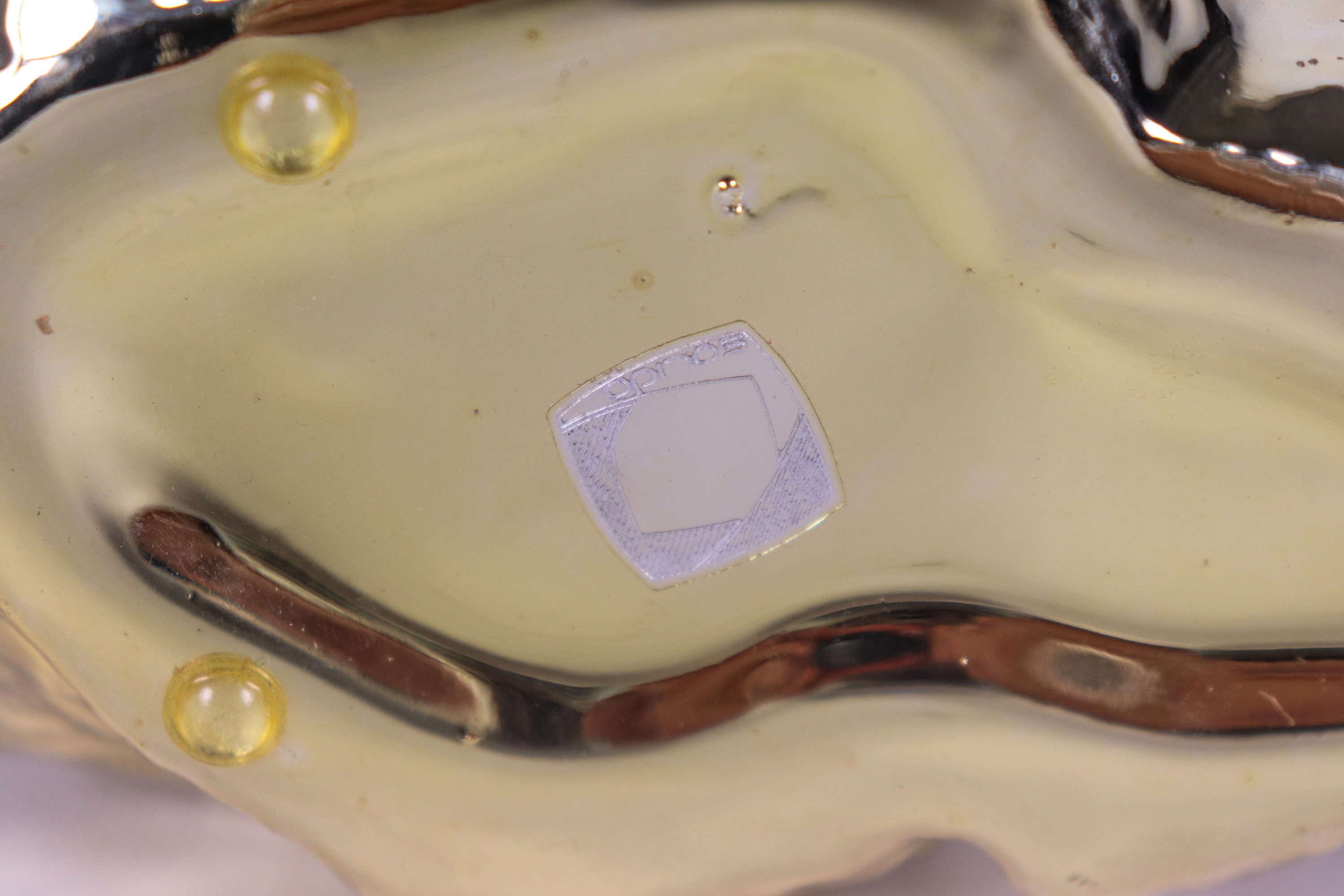 Conchiglia in ceramica rivestita in argento