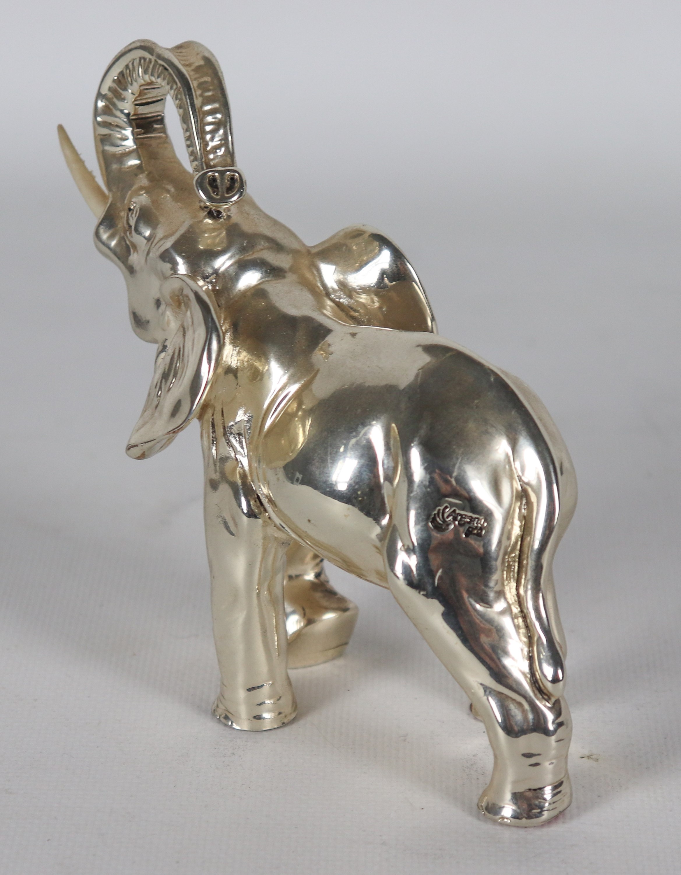 "Elefante", piccola statuina rivestita in argento