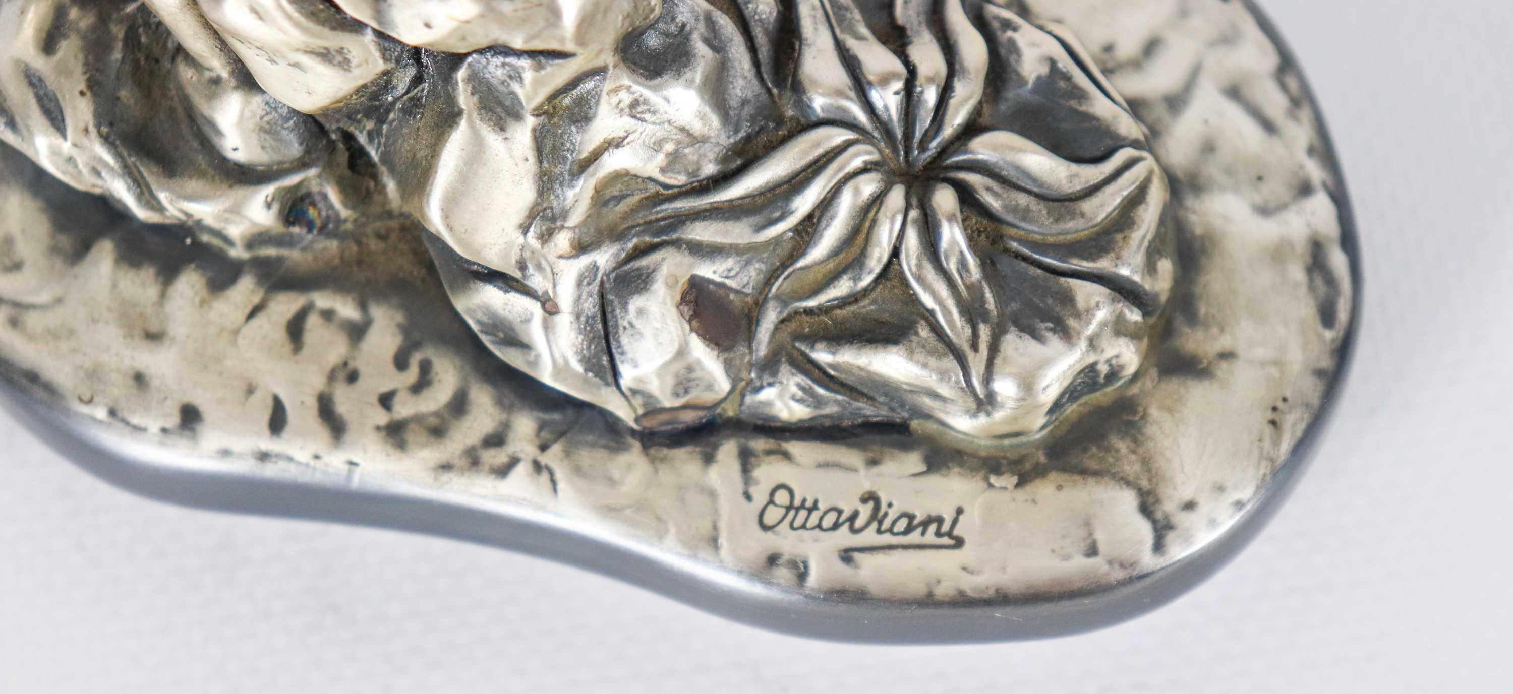 "Cavallo rampante", piccola scultura rivestita in argento