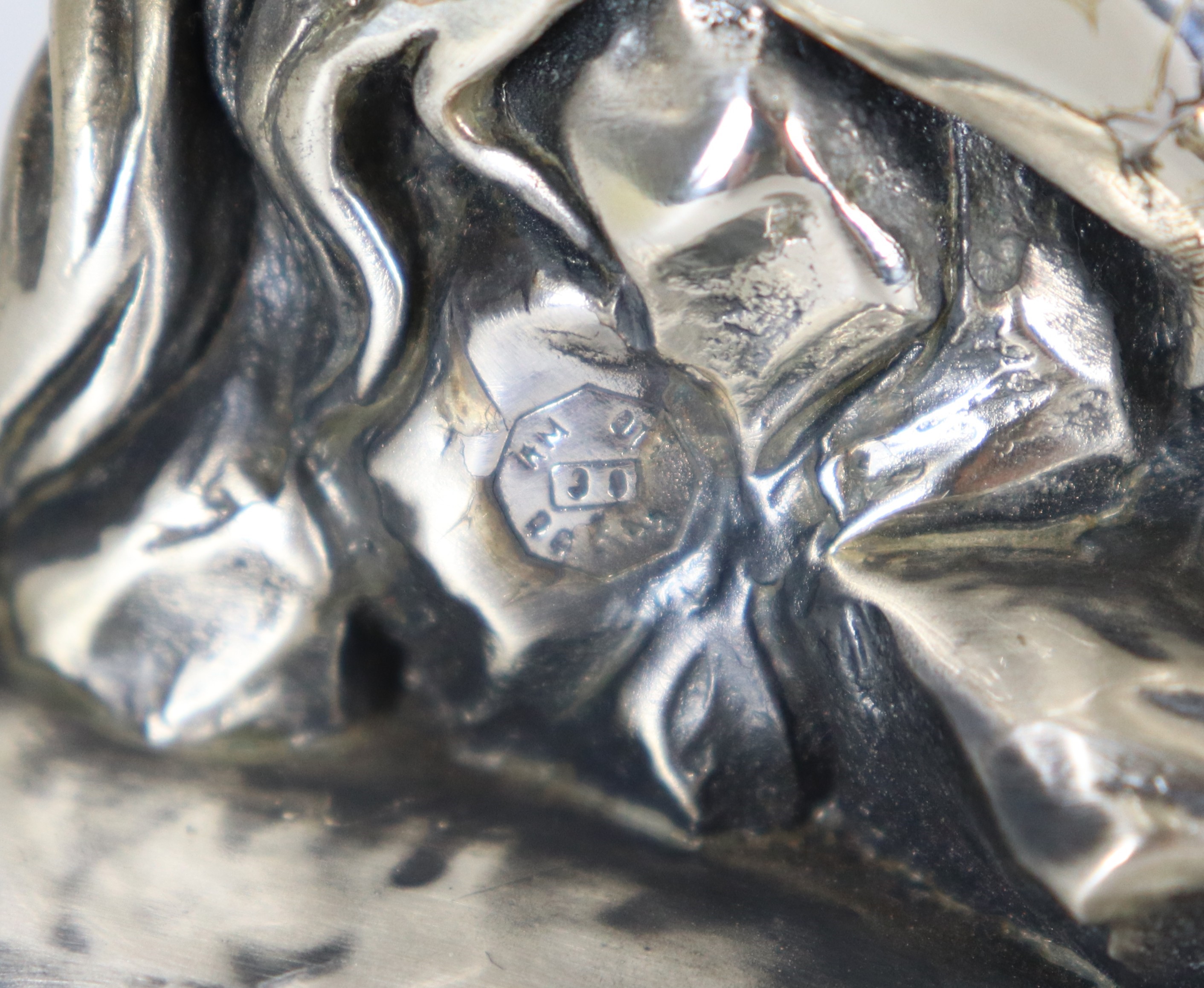 "Cavallo rampante", piccola scultura rivestita in argento