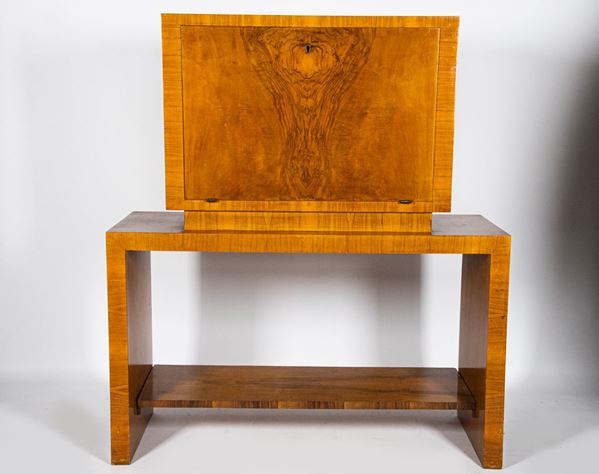 Dec&#242; cabinet in walnut and briar