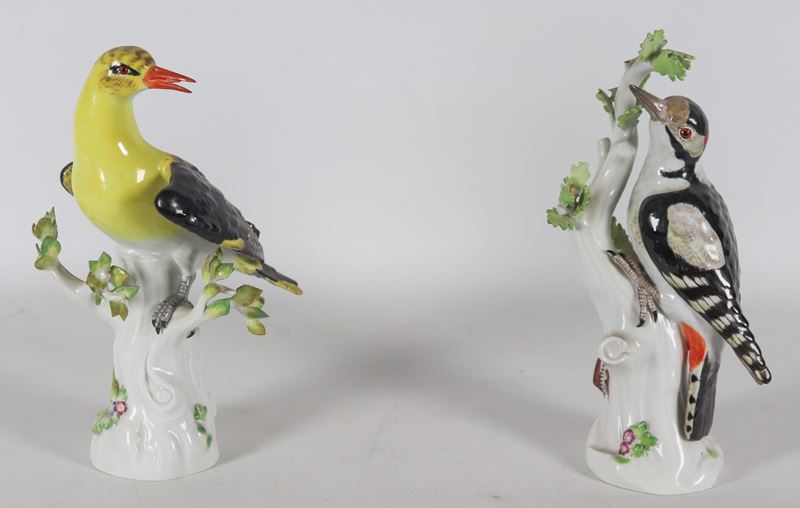 "Rigogolo e picchio", coppia di piccole sculture in porcellana Meissen smaltata e policroma