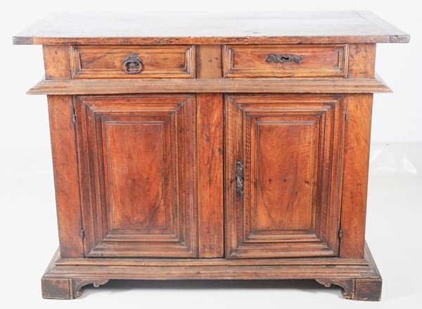 Credenza toscana in noce 