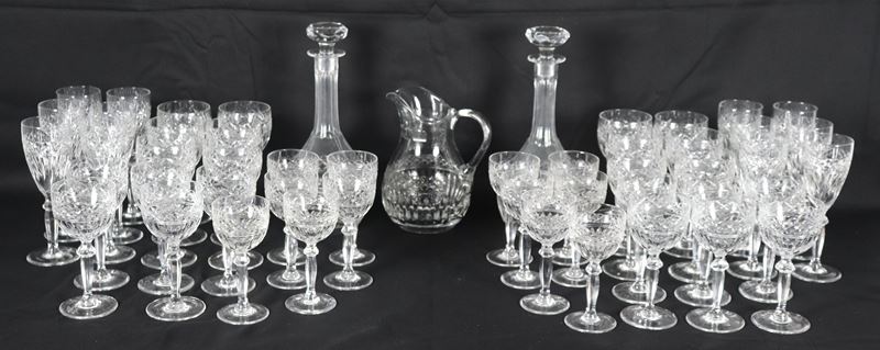 Servizio di bicchieri in cristallo lavorato a punta di diamante (50 pz.)