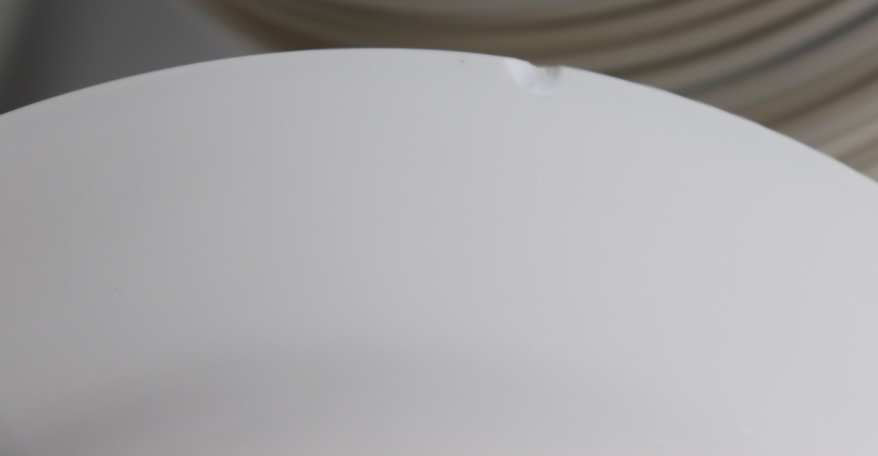 Servizio di piatti in porcellana bianca Richard Ginori, con bordo in oro zecchino, (75 pz.)