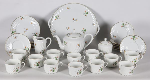 Servizio da tè e dolce in porcellana bianca Ginori con decorazioni policrome a mazzetti di fiori (30 pz.)