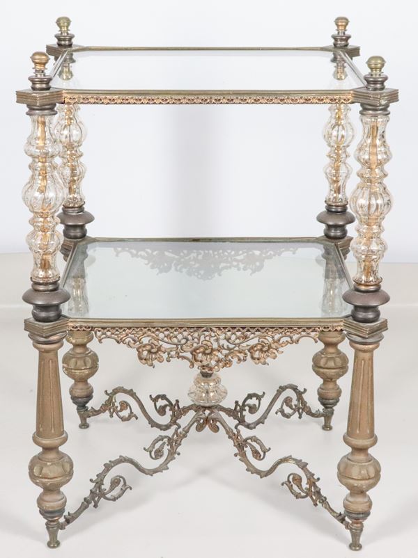 Originale gueridon francese da centro in cristallo e bronzo cesellato e sbalzato