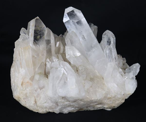 Minerale di cristalli di quarzo a grappolo