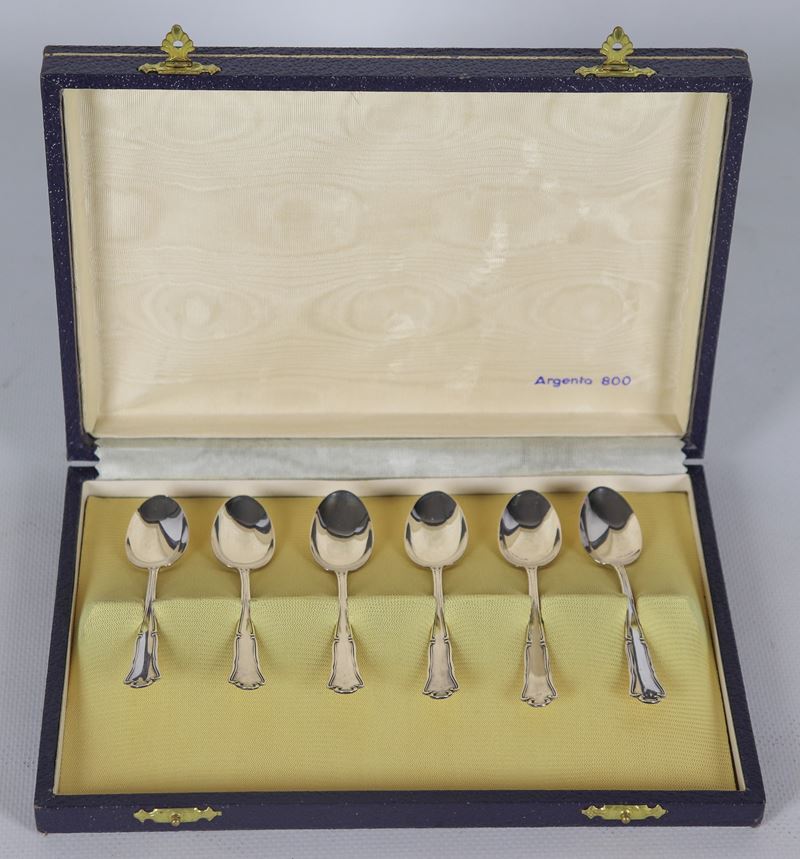 Lotto di sei cucchiaini da caffè in argento, gr. 40