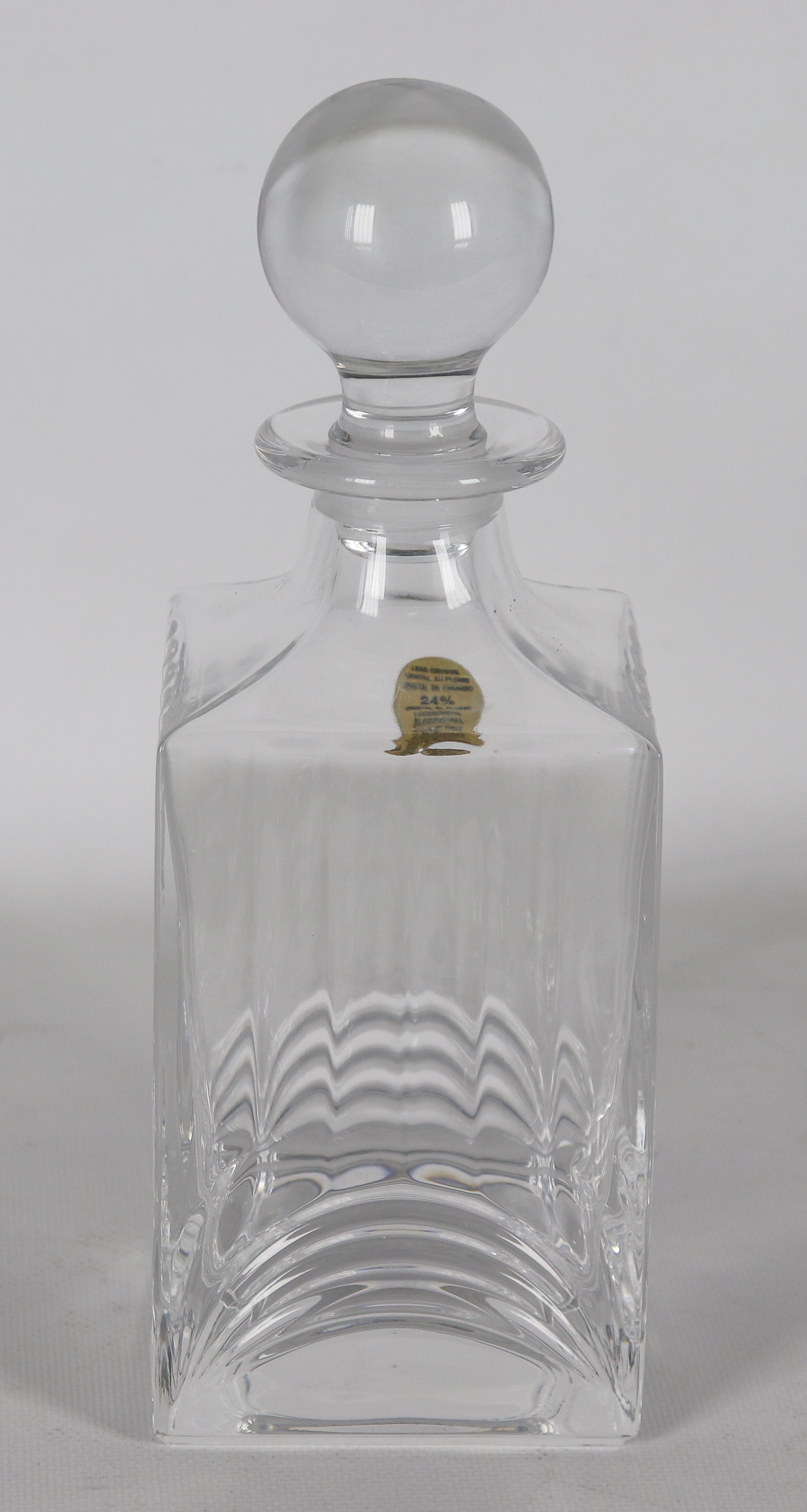 Bottiglia da liquore quadrata in cristallo lavorato