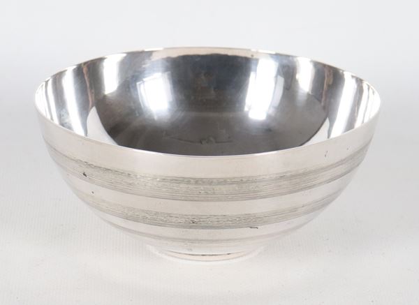 Chiseled silver bowl, 200g