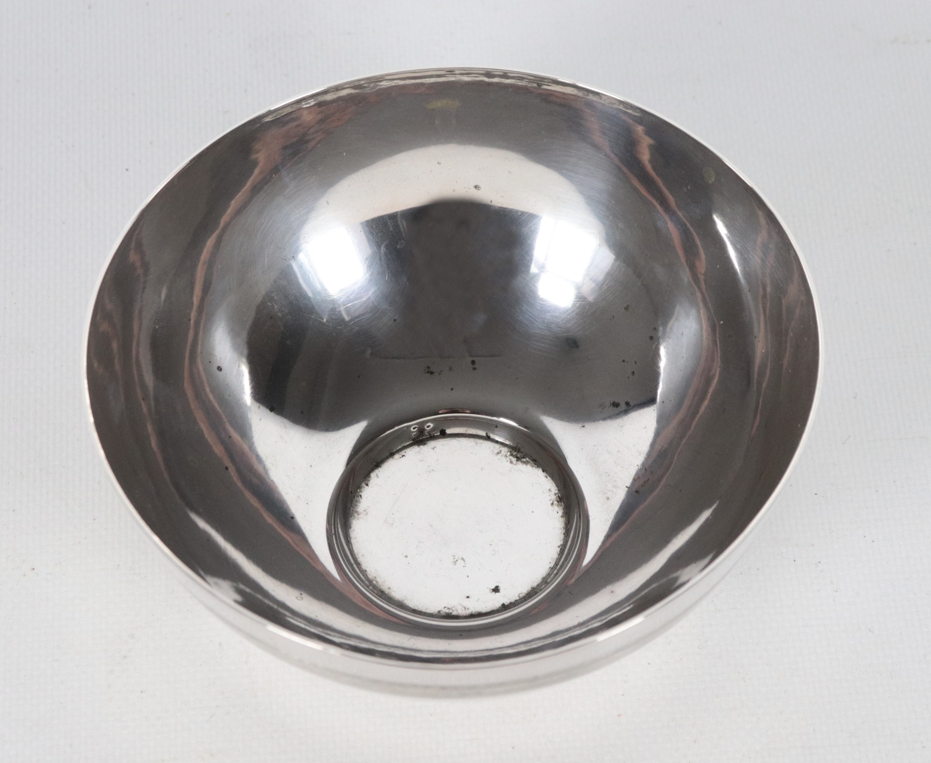 Ciotola in argento cesellato, gr. 200