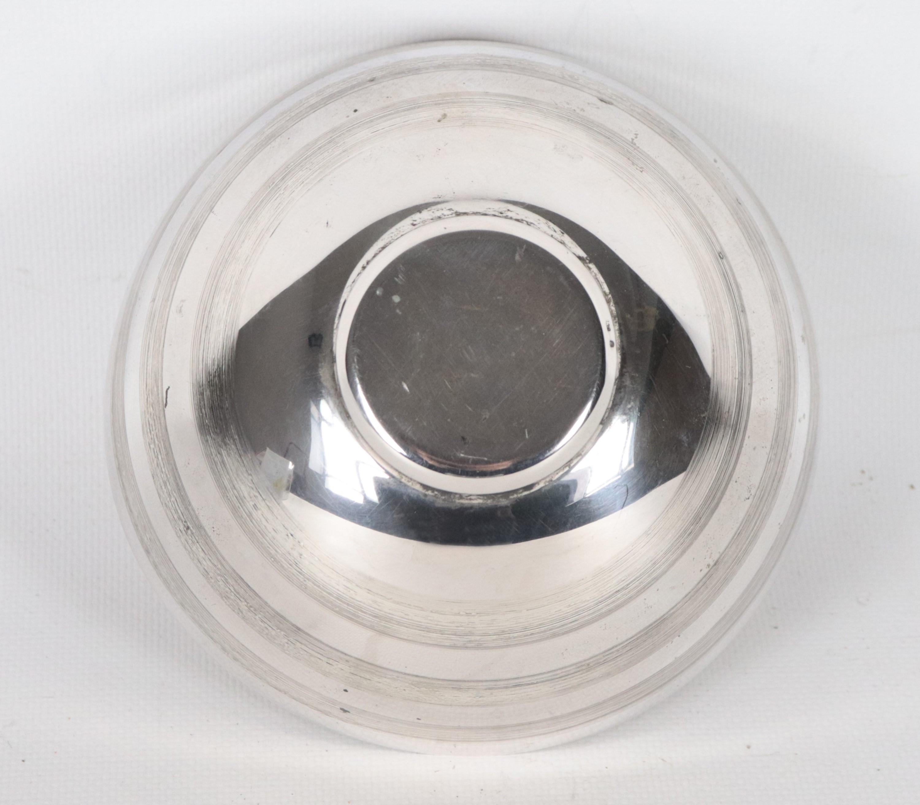 Ciotola in argento cesellato, gr. 200