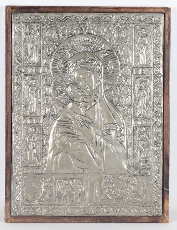 "Madonna with Child", an ancient copper plate entirely chiseled and embossed