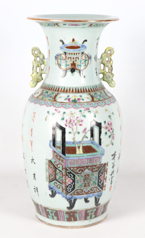 Chinese vase in white enamelled porcelain, decorated with various polychrome motifs of vases with flowers and ideograms on the back
