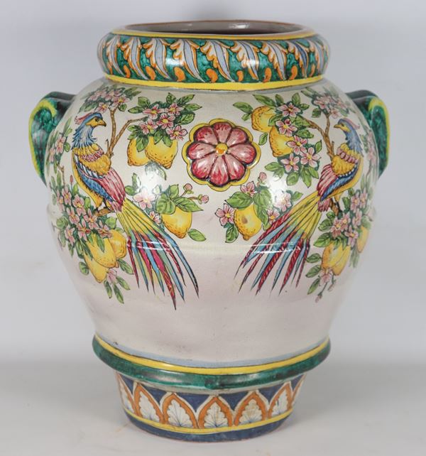 Large glazed Deruta majolica jar, with polychrome decorations featuring lemon, flower and bird motifs 